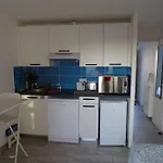 Apartment T2 Av Loggia La Pironniere *