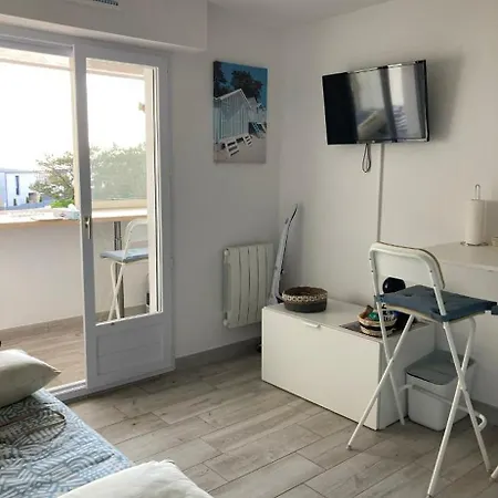 T2 Av Loggia La Pironniere